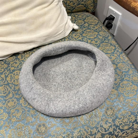 H&M Beret - Picture 2 of 3